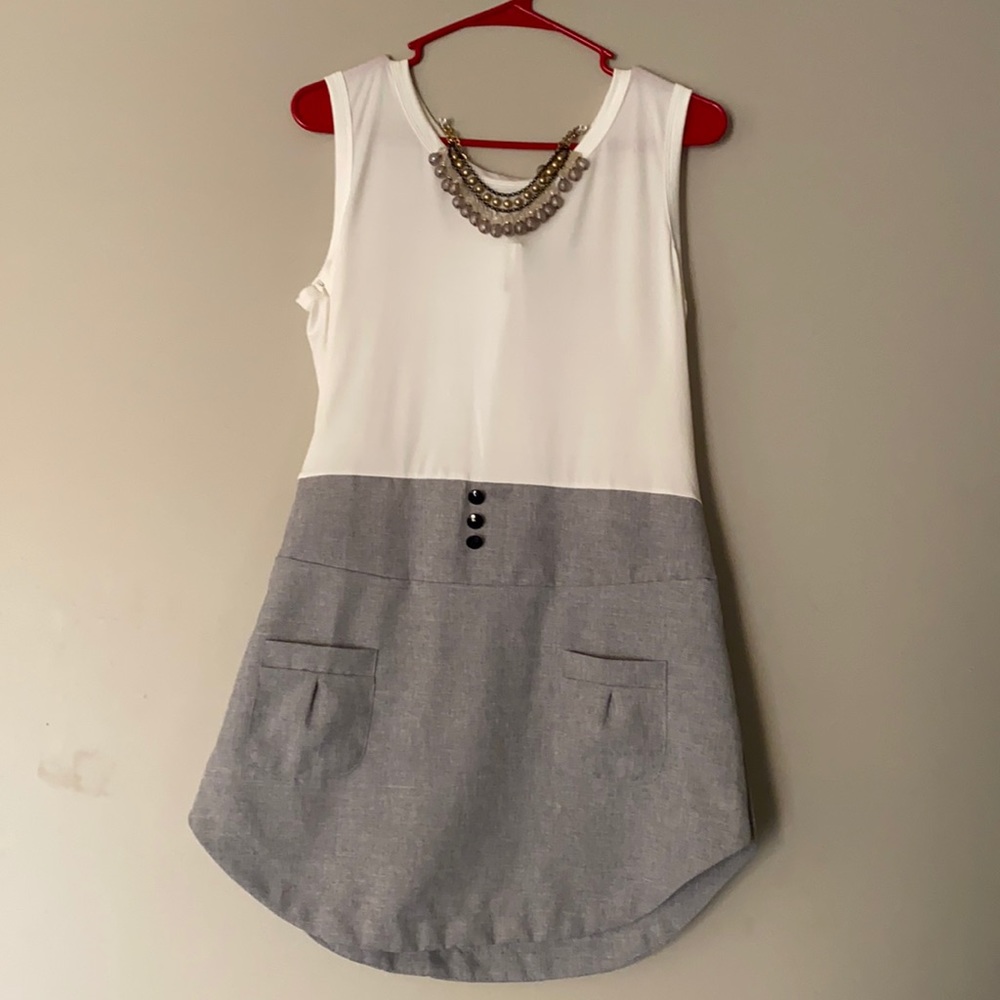 XL grey & white sleeveless top